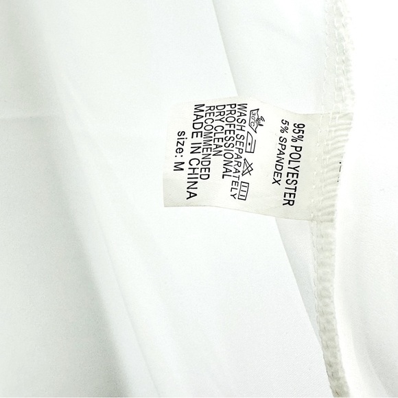 NWT Vidussa Women’s Sz Medium Off White Satin Look Adjustable Strap Camisole - Picture 8 of 9